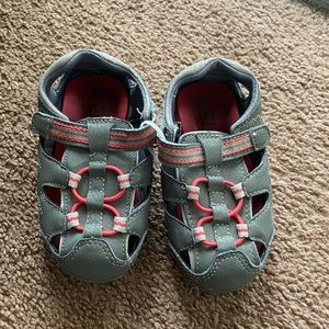 Toddler boys sandals size 8W